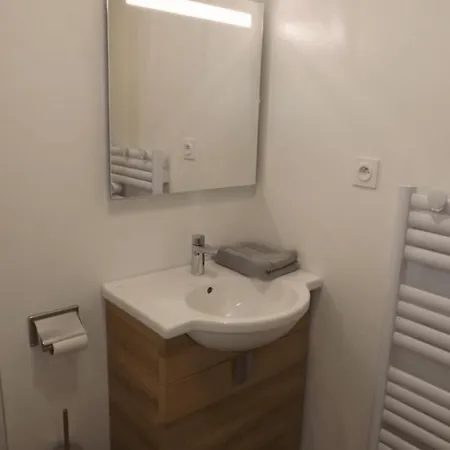 Apartment 15 4-6 Personnes Puy Mary Ideal Pour Randonnees Et Vtt Le Claux